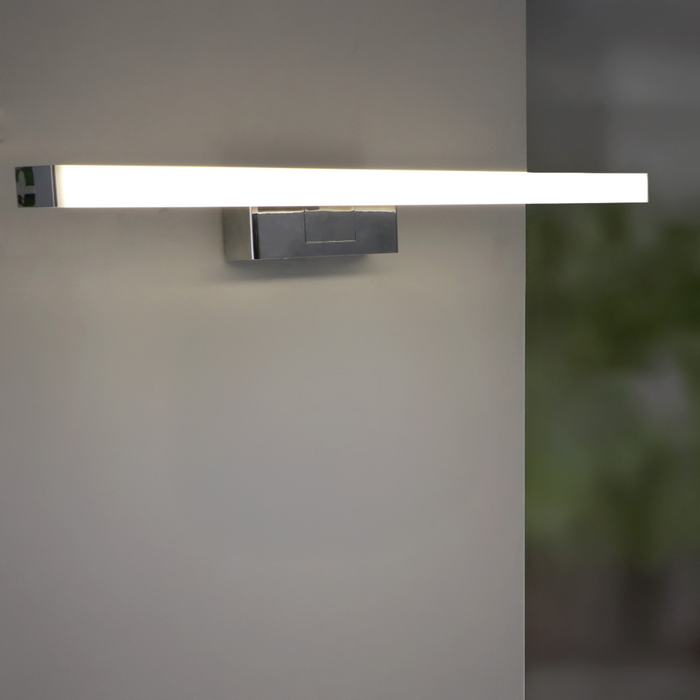 Detaliu finisaj crom aplica LED 9W