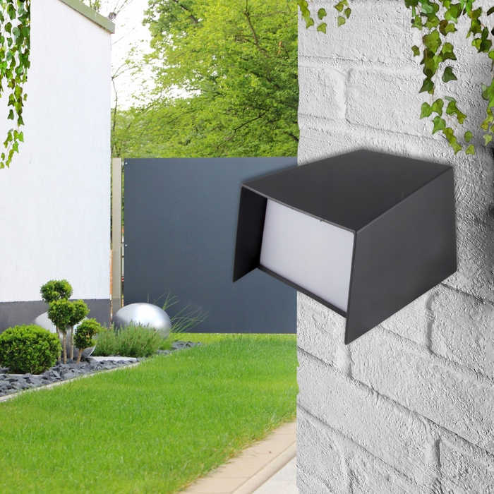 aplica LED fatada, aplica moderna exterior, aplica led exterior, aplica perete, aplici exterior, aplice led exterior, aplice de exterior, aplice exterior moderne, aplica led fatada, aplica led perete exterior, aplica exterior terasa, aplica terasa exterior, aplice exterior casa, aplica iluminat exterior, aplica exterior dedeman, aplica exterior ieftina