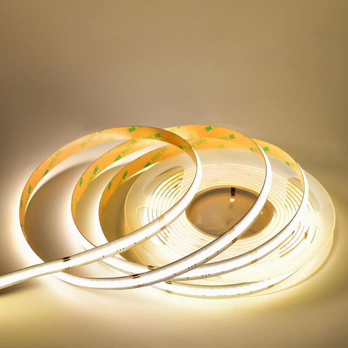 bandă LED RGB 24V unghi iluminare 180 grade