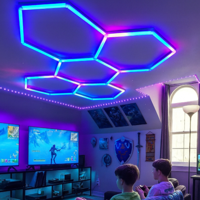 Hexagon LED RGB cu control prin smartphone pentru efecte luminoase
