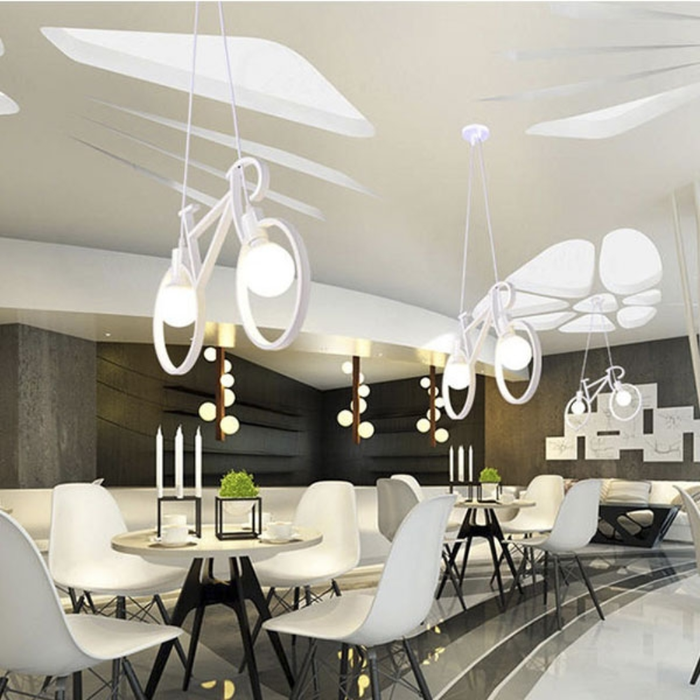 Pendul pentru cafenea sport, stil modern, structură metalică în formă de bicicletă.