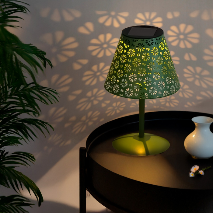 lampă solară decorativă verde pentru terasă