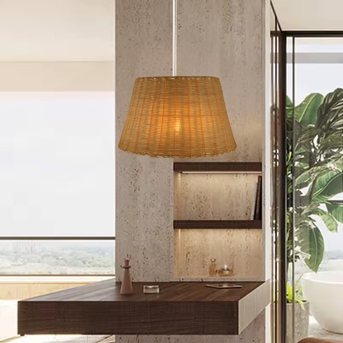 Lampă ratan Sicilia iluminată cald pe tavan