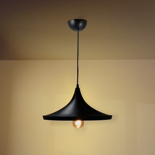 Lampă suspendată Vintage Lenn din metal negru mat și interior auriu, iluminată în ambient cald.