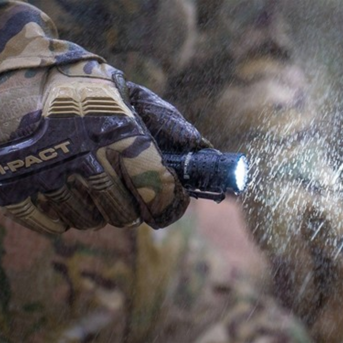 Test de rezistență în ploaie pentru Warrior Mini 3 – certificare IPX8