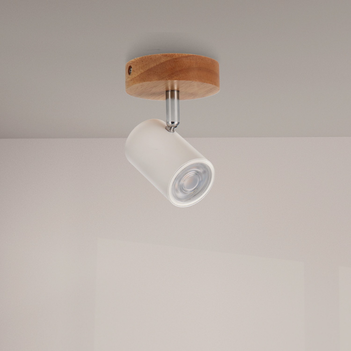 Aplica naturală din lemn și metal alb
