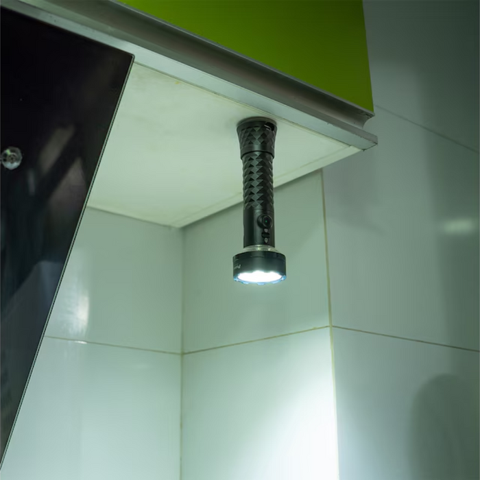 Olight Prowess lanternă de ultimă generație cu 6 LED-uri
