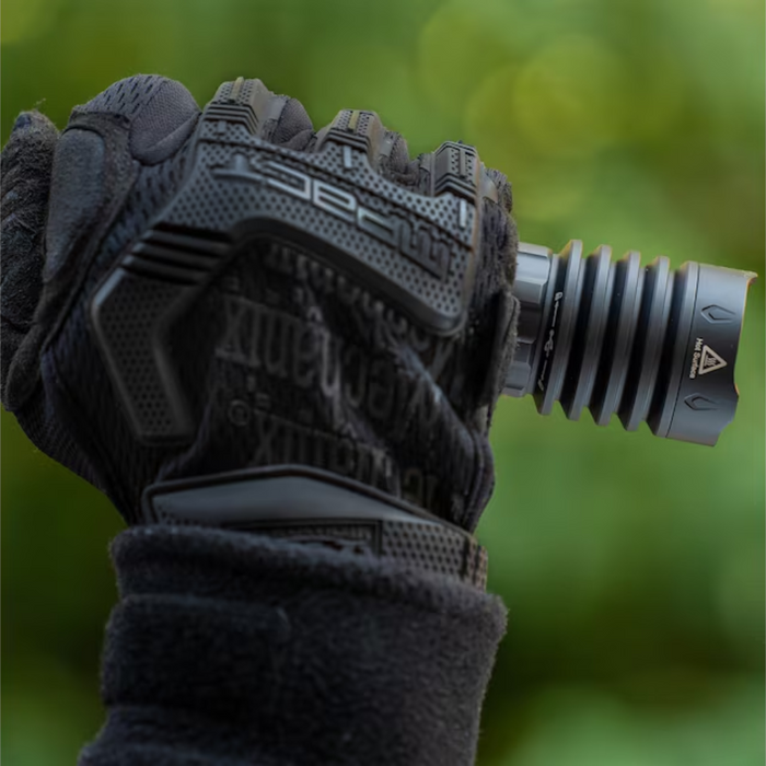 Lanternă Olight Warrior X4 set, cu rază lunga de 630 metri


