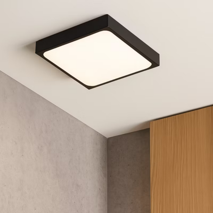 Plafonieră LED pătrată 18W cu unghi de iluminare 120°
