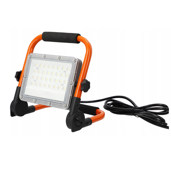 Proiector LED 50W 5500lm montat pe suport metalic