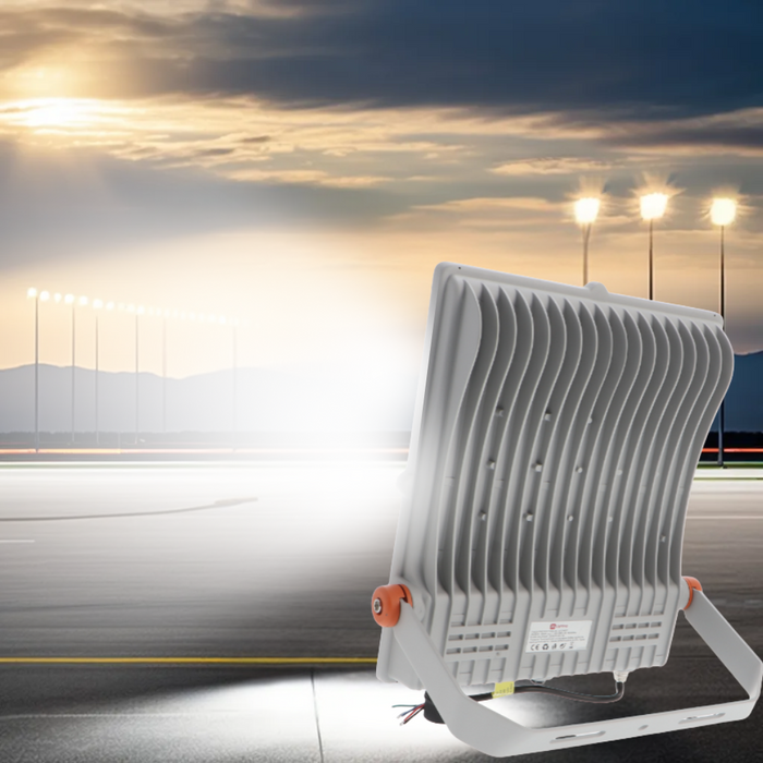 reflector LED 300w profesional, iluminat exterior industrial cu LED, proiector LED IP66, iluminat curți mari cu reflector LED