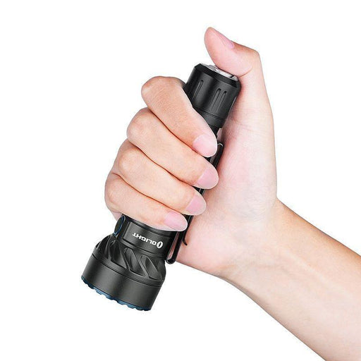 Lanterna Olight cu patru LED-uri integrate
