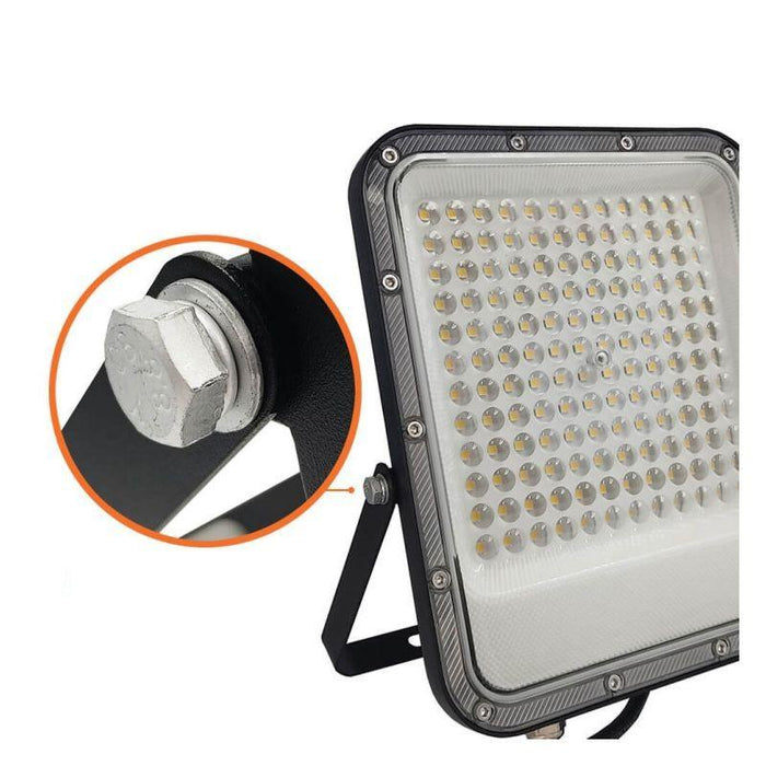 proiector LED 230v, proiector exterior, proiector gradina, proiector garaj, proiector lumina rece, proiector iluminat exterior, proiector rezistent la apa, proiector 50w, proiector dedeman, proiector led 150lm,  ledia.ro